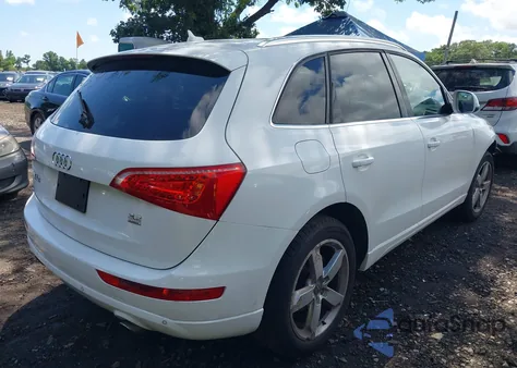 2010 Audi Q5 3.2 Premium z USA, uszkodzony, nr VIN WA1LKAFP4AA113036